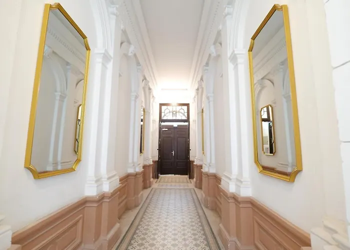 Toplage Beim Rathaus Grace Cosy Designsuite Viena
